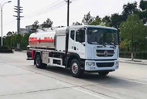 東風(fēng)D9飛機加油車